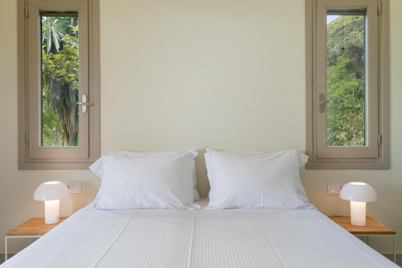 Ionian Garden Villas - Villa Sol เวนิทเซส ภายนอก รูปภาพ
